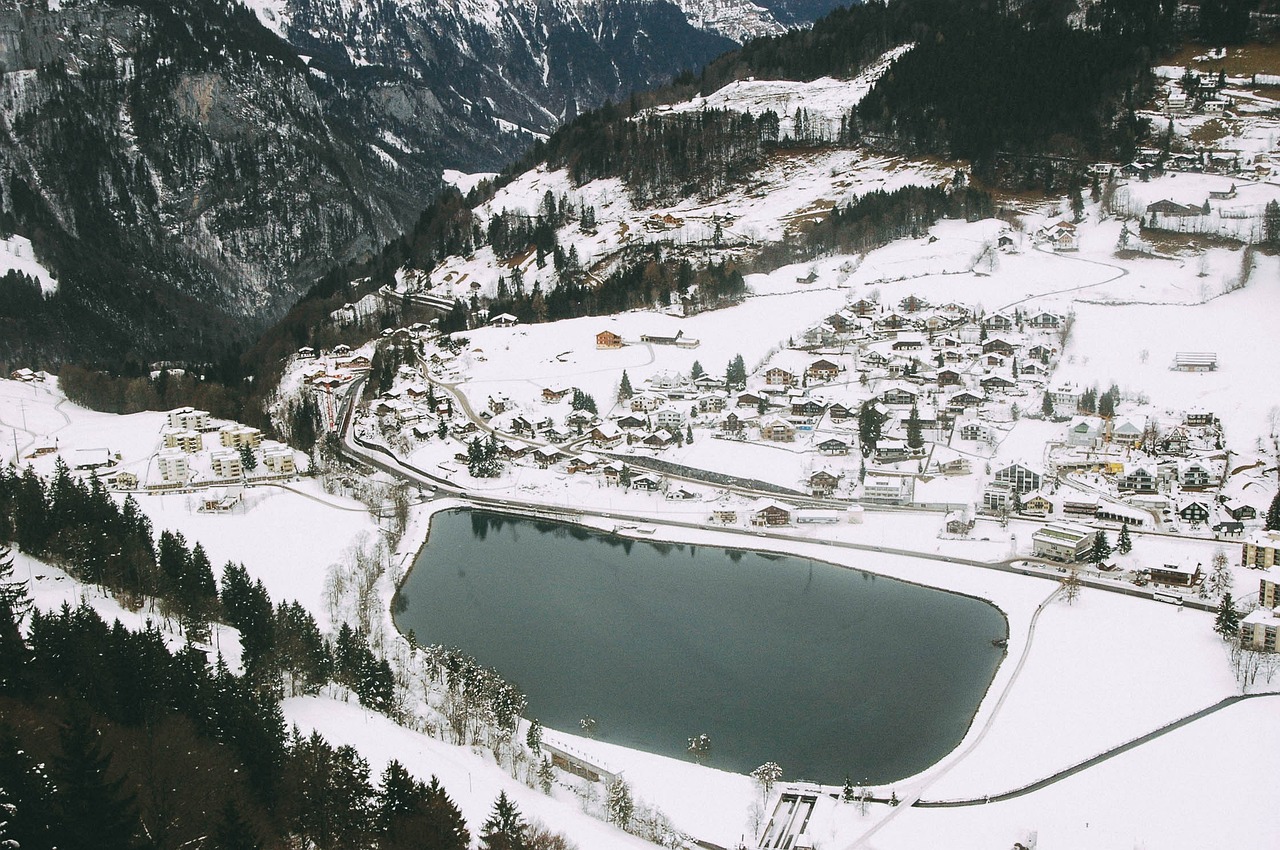 国庆第一天，北京山西下雪了