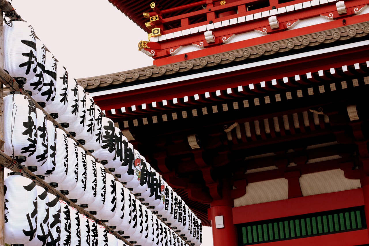 日本首相石破茂不参加靖国神社大祭，审视历史与外交决策的背后逻辑